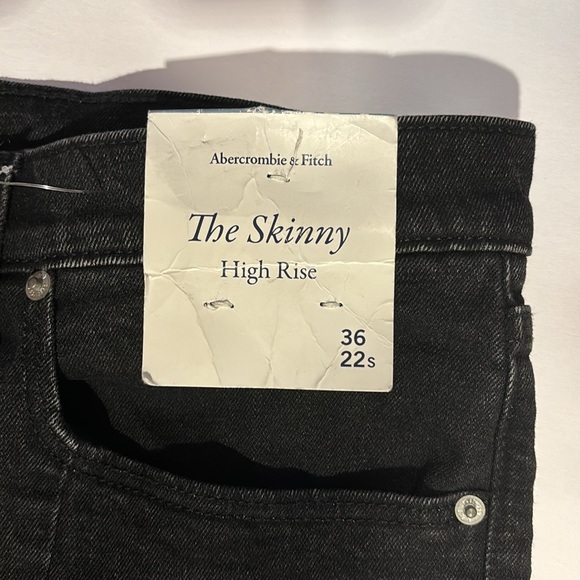 Abercrombie & Fitch Women The Skinny High Rise Black Jeans 36/22S New - Picture 2 of 10